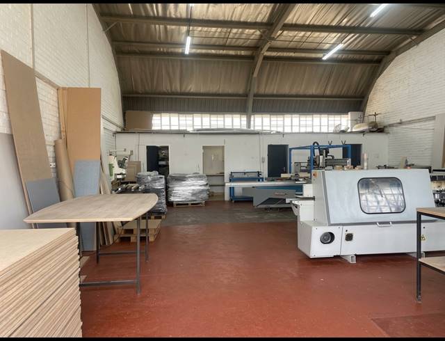 150M² WAREHOUSE FOR SALE IN ISANDO